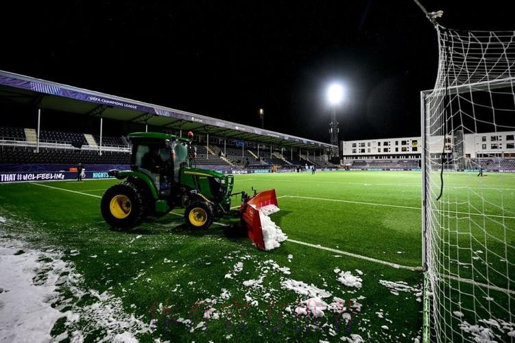 曼晚：曼城改变欧冠行程提前到挪威当地训练，适应人造草皮